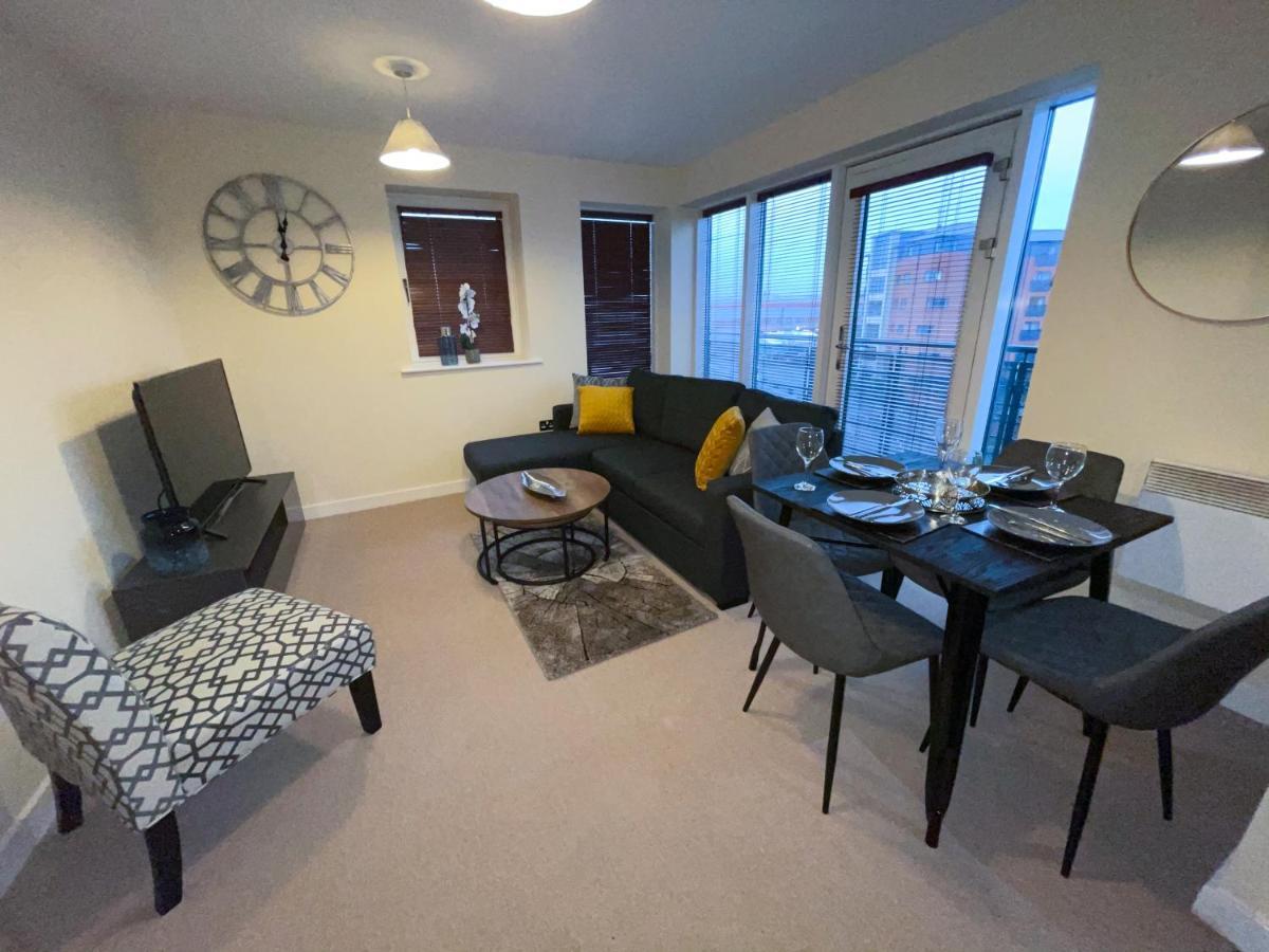 Apartamento Station Side Penthouse Wolverhampton Exterior foto